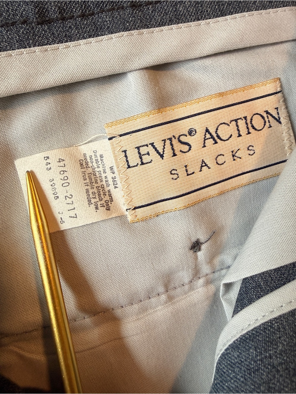 Levi's Action Slacks - Cream Label with Navy Stitching